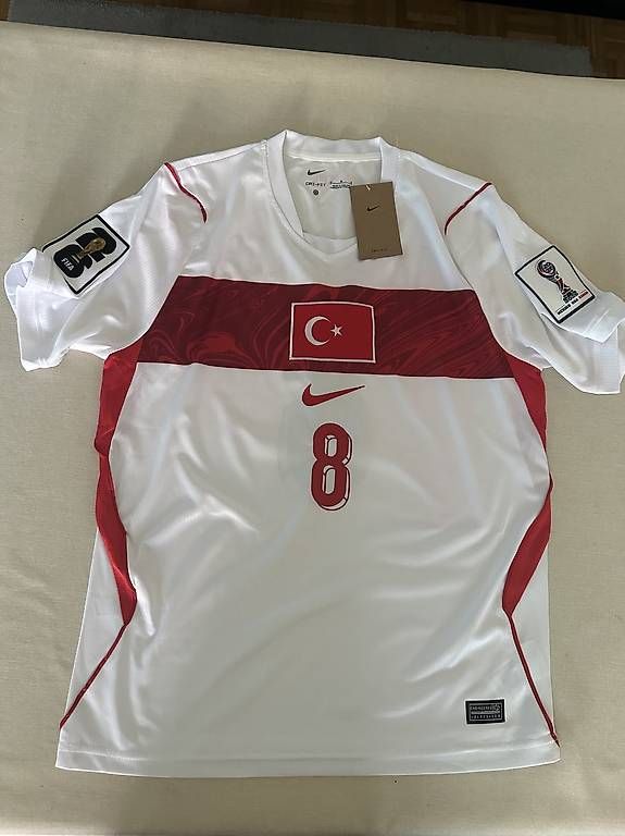 Maillots de corps & Pantalons: Arda Güler 8 Trikot – D'occasion à Birr par KingLaki